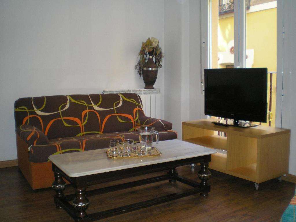 Apartamentos Turisticos Reyes Catolicos Сарагоса Екстериор снимка